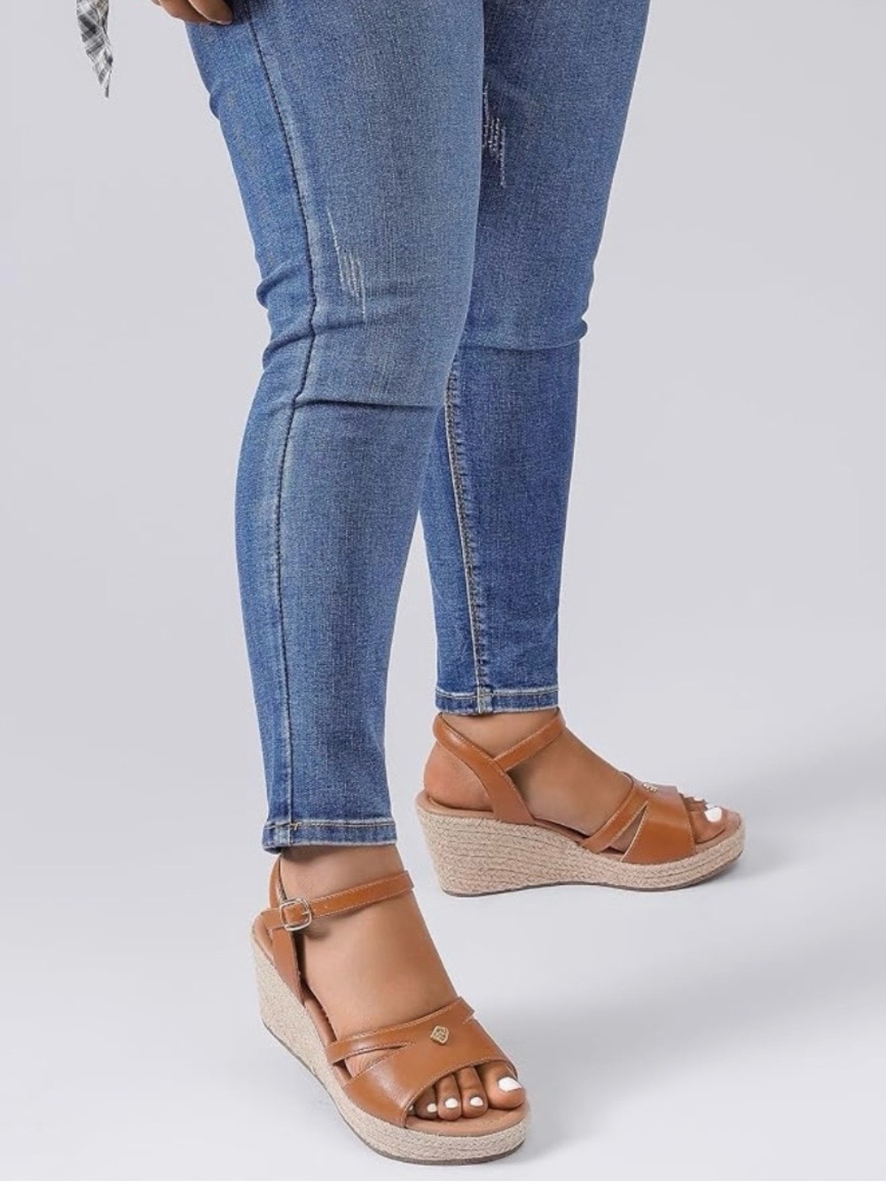 Brand New! Women’s Tan Espadrille Wedge Sandals (Wide-Width) Size: 11W